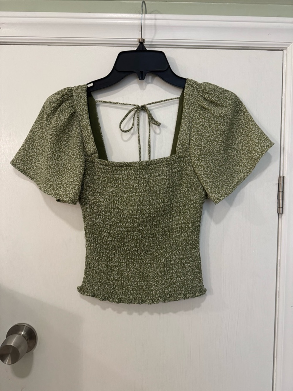 A&F Green Smocked Square-Neck, Flutter Sleeve Top